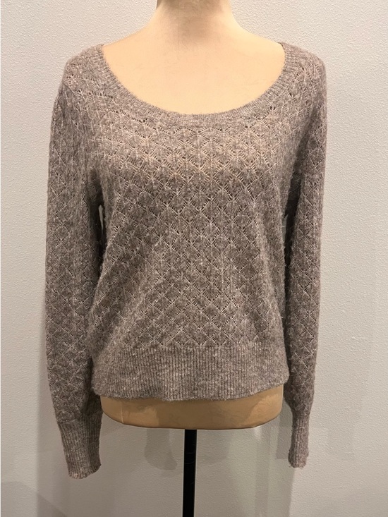 Old Navy Sweaters - Old Navy Soft Knit Scoop Neck Sweater in Taupe
